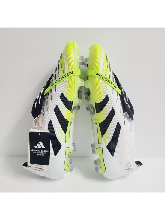 Athletic_Shoes